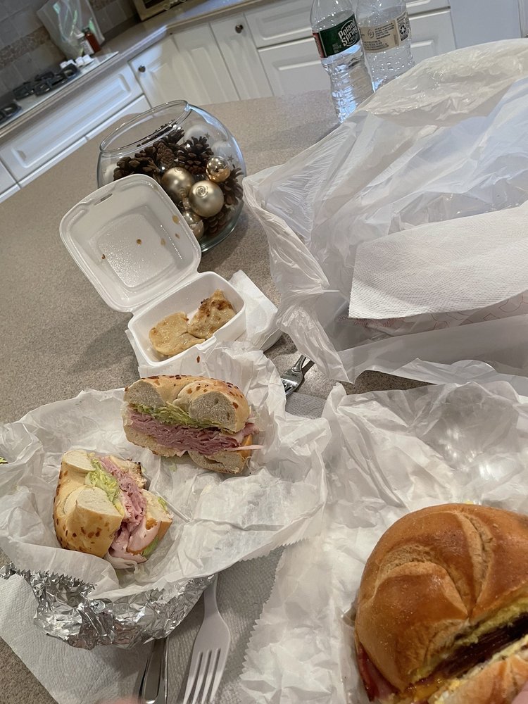 Roadhouse Deli