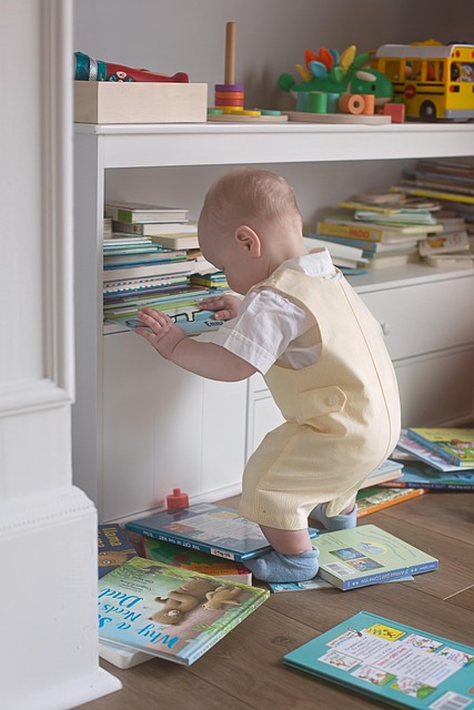 Baby Hang Out (Birth -1 Year)