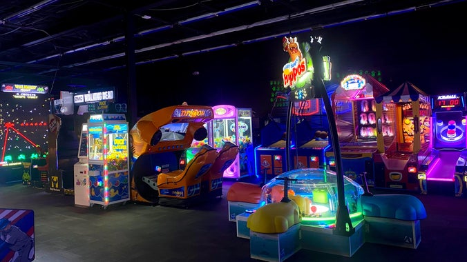 Meet Up at Monster Mini Golf Paramus!