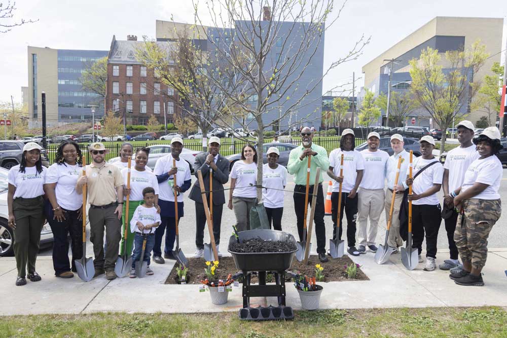City Launches ‘Rooted In Newark’ on Earth Day